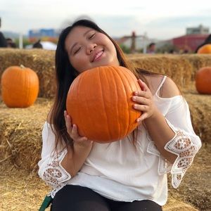 Meet your Posher, Casey